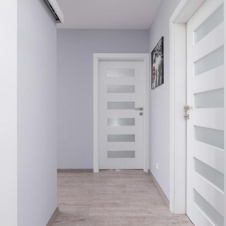 Cracow Pradnik Spacious & Family Apartment With 3 Bedroom By Renters Prestige Cracovia Exterior foto